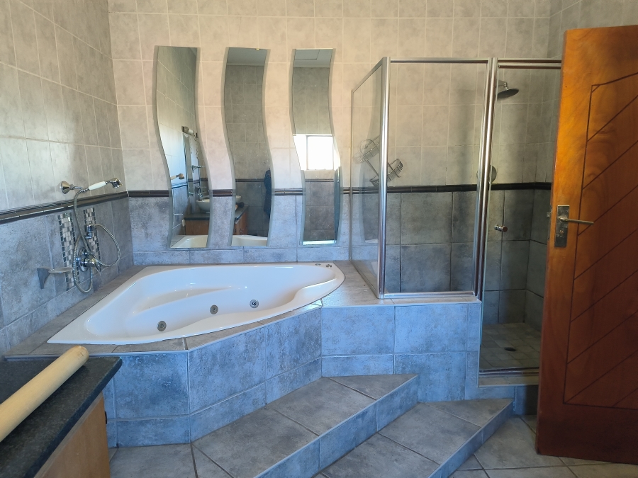 23 Bedroom Property for Sale in Kannoniers Park North West